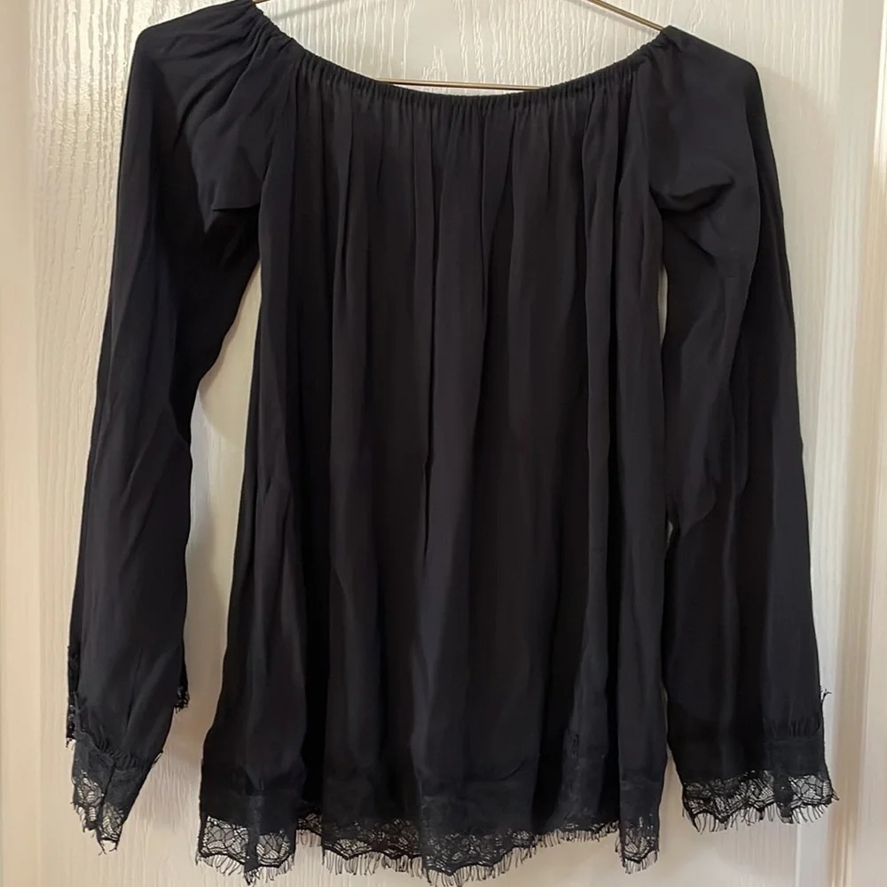 FL&L Lace trim black blouse size XS - Picture 3 of 6